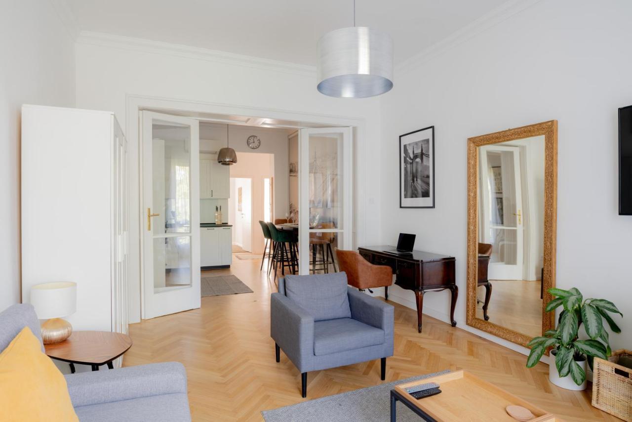 Szip 2 - New In Downtown Apartamento Budapest Exterior foto